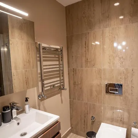 Peaceful And Private Escape 1-bedroom Διαμέρισμα